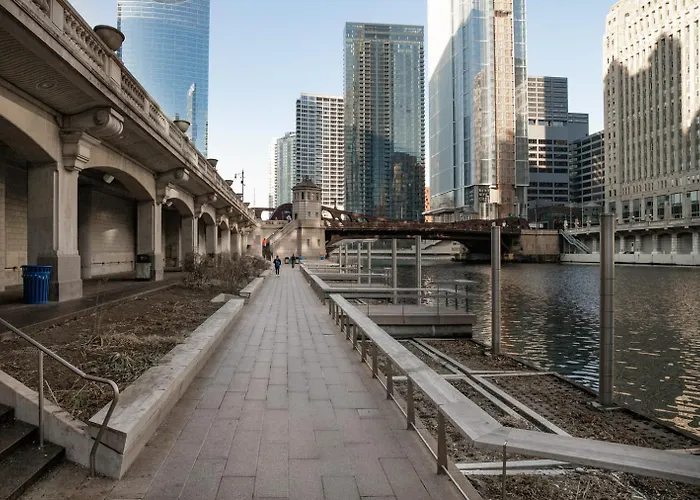 Апартаменты Loop 1br W Gym Roofdeck Nr Financial District Chi-201 Чикаго